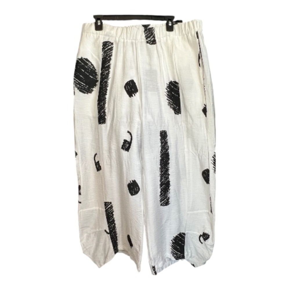 🆕 NWT Radzoli women’s white & black abstract wide leg pants – size XXL